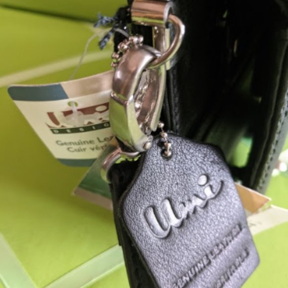 Umi Genuine Leather Clutch Wallet - Picture 2 of 8